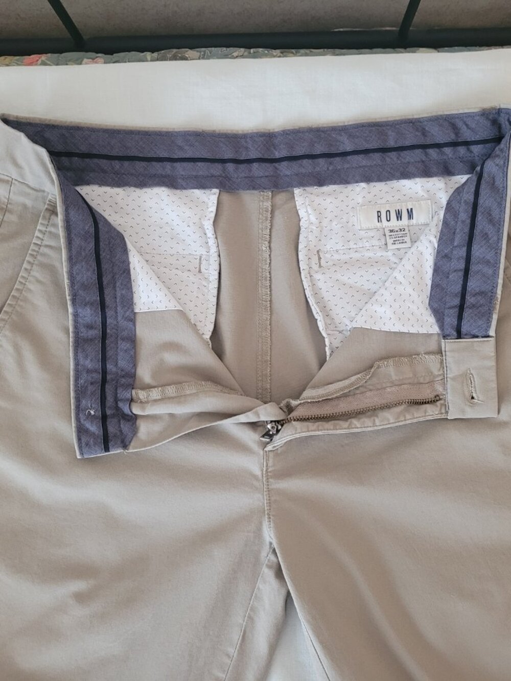Khaki Pants Tan Flat Front Rowm Mens Size 36